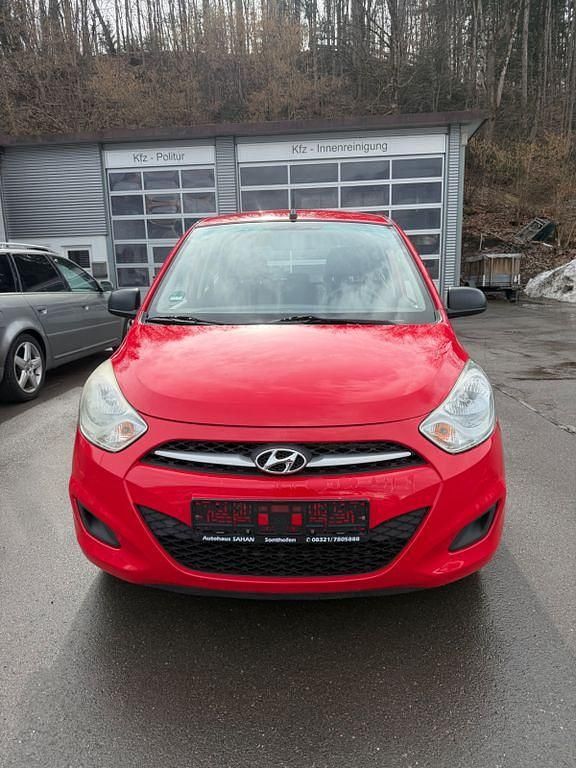 Gebraucht Hyundai i10 Classic 69 PS (50 kW) 2011 Rot Kleinwagen