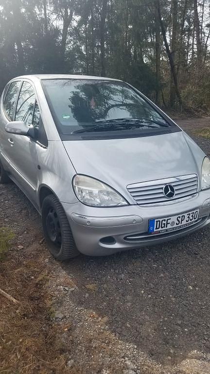 Silber Gebraucht 2003 Mercedes A160 Avantgarde Limousine | 2.000 € (Fairer Preis) - Bild 1/4