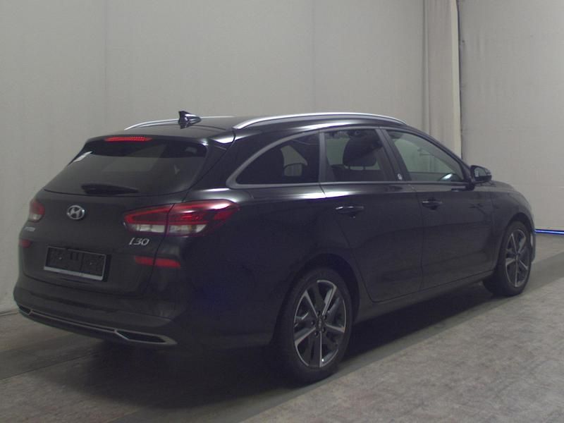 Gebraucht Hyundai i30 Edition 30+ 120 PS (88 kW) 2021 Schwarz Kombi