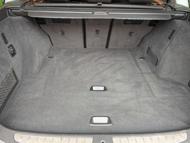 Gebraucht BMW 320 Advantage 184 PS (135 kW) 2018 Schwarz Kombi