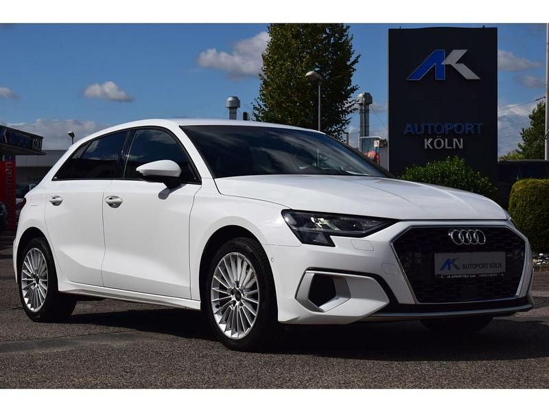 Ibisweiss Gebraucht 2023 Audi A3 Sportback Advanced Plus Limousine | 21.890 € (Superpreis) - Bild 1/4