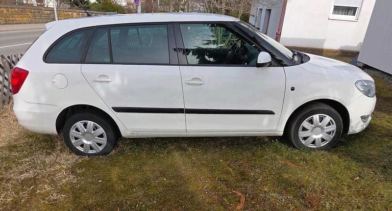 Gebraucht Skoda Fabia 86 PS (63 kW) 2010 Weiß Kombi