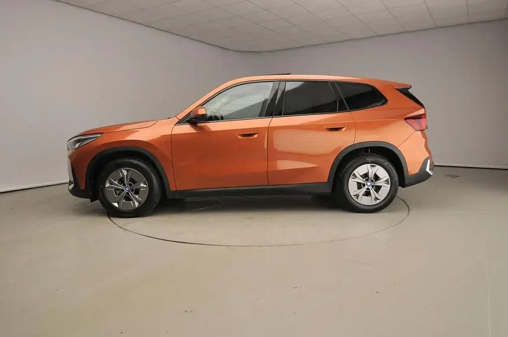 Gebraucht BMW iX1 Sport Line 150 kW (204 PS) 2024 Orange SUV