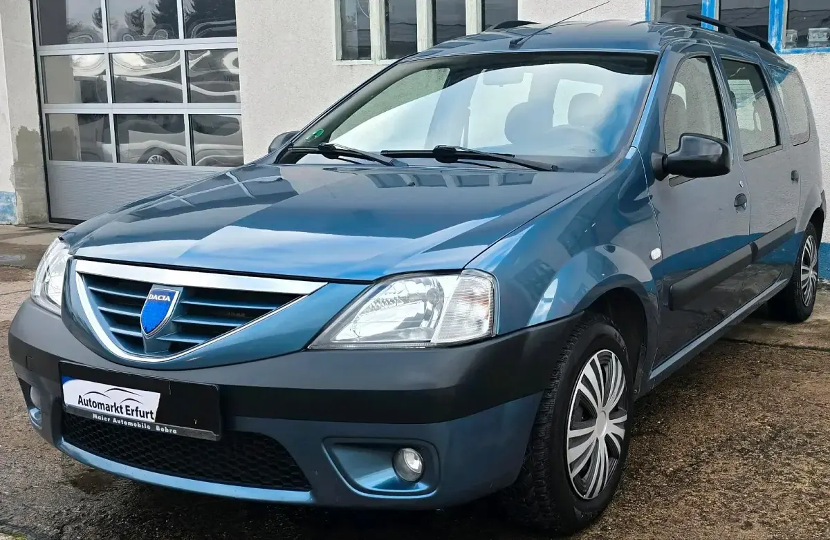 Usata Dacia Logan 105 CV (77 kW) 2008 Blu Berlina