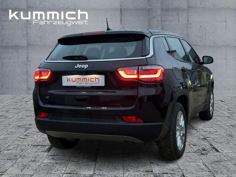 Gebraucht Jeep Compass Altitude 131 PS (96 kW) 2024 Schwarz SUV