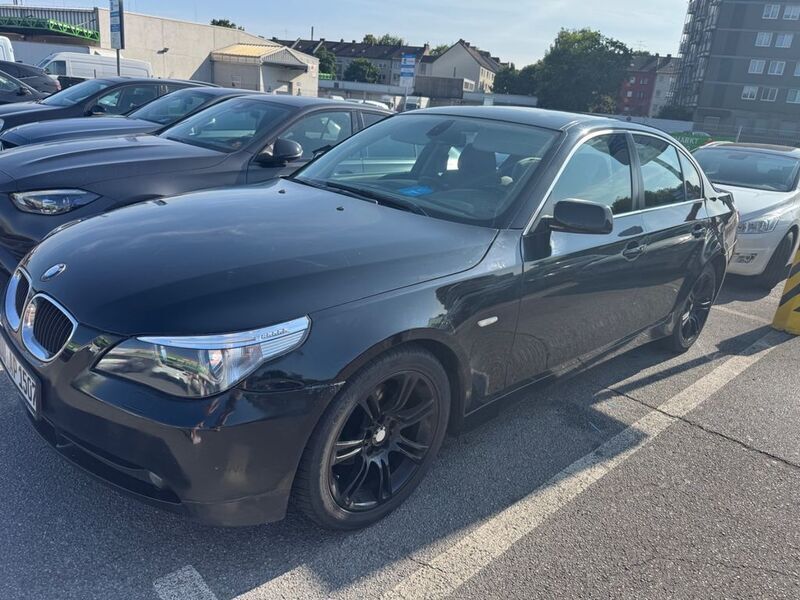Schwarz Gebraucht 2005 BMW 520 Limousine | 3.150 € (Guter Preis) - Bild 1/4