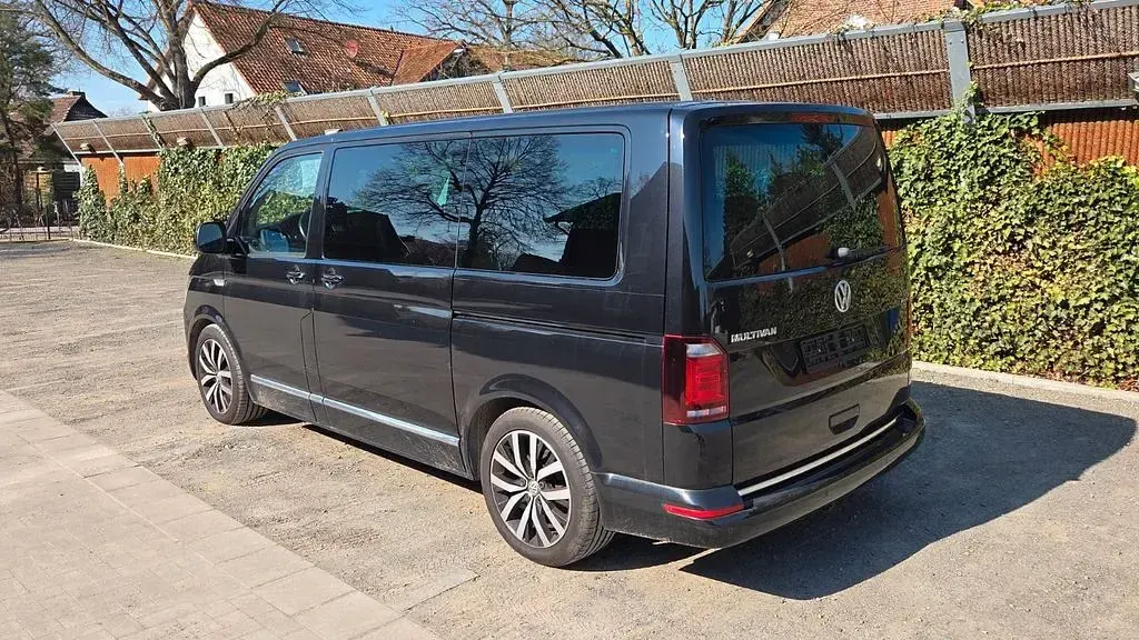 Gebraucht VW Multivan Highline 204 PS (150 kW) 2015 Schwarz Van / Kleinbus