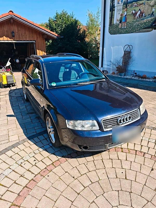 Blau Gebraucht 2002 Audi A4 Comfort Kombi | 1.200 € (Guter Preis) - Bild 1/4