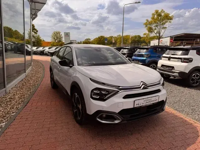 Gebraucht Citroën C4 PureTech 131 PS (96 kW) 2024 Weiss SUV
