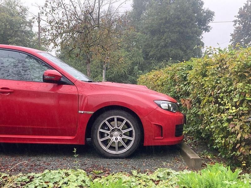 Gebraucht Subaru Impreza 300 PS (220 kW) 2009 Rot Limousine