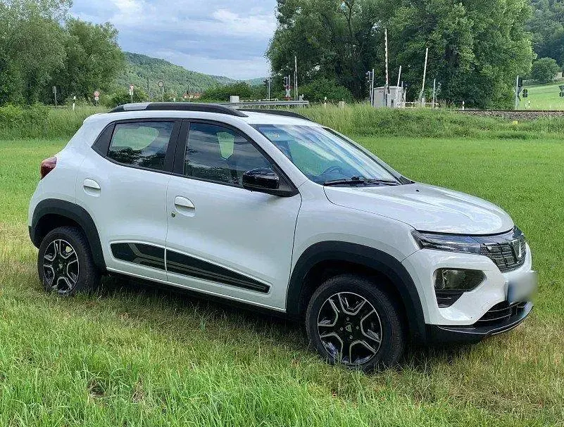 Gebraucht Dacia Spring Comfort 33 kW (45 PS) 2022 Weiß Kleinwagen