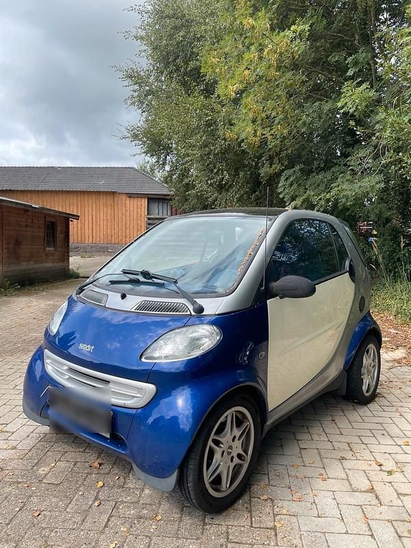 Blau Gebraucht 2000 Smart ForTwo Coupé Kleinwagen | 599 € (Superpreis) - Bild 1/3