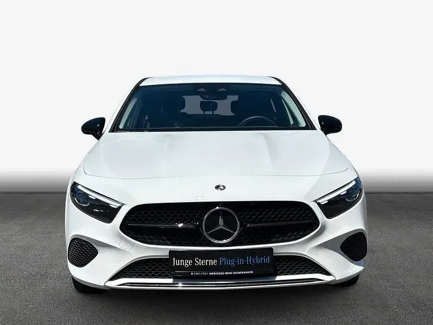 Gebraucht Mercedes A250 Advanced Plus 218 PS (160 kW) 2023 Weiß Limousine