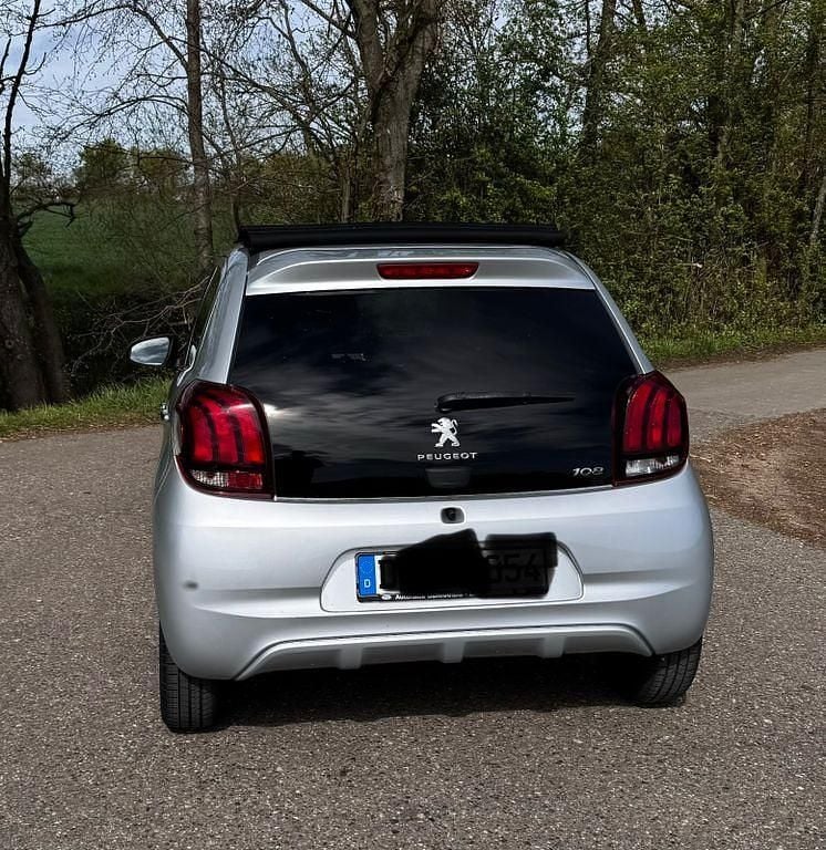 Gebraucht Peugeot 108 69 PS (50 kW) 2015 Silber Kleinwagen