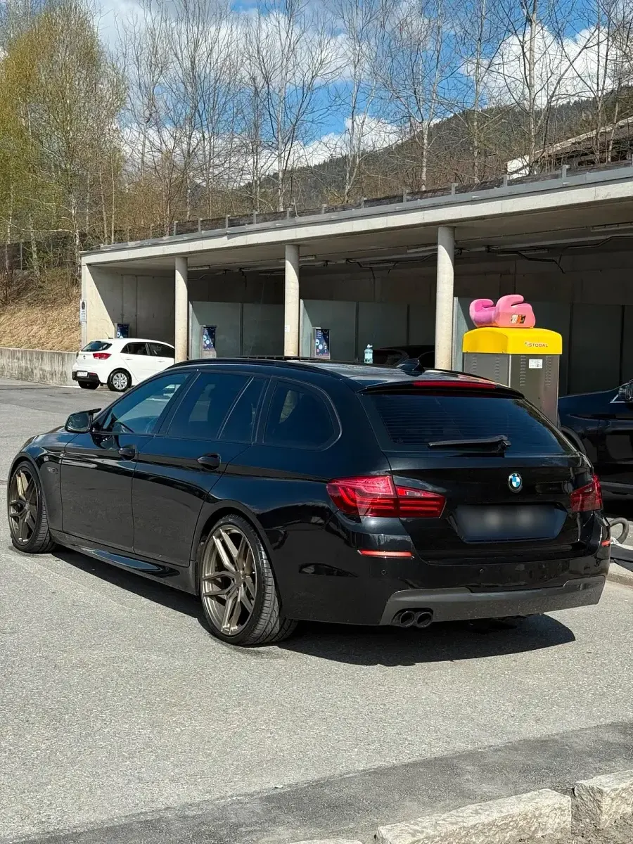 Second-hand BMW 520 184 CP (135 kW) 2010 Negru Break