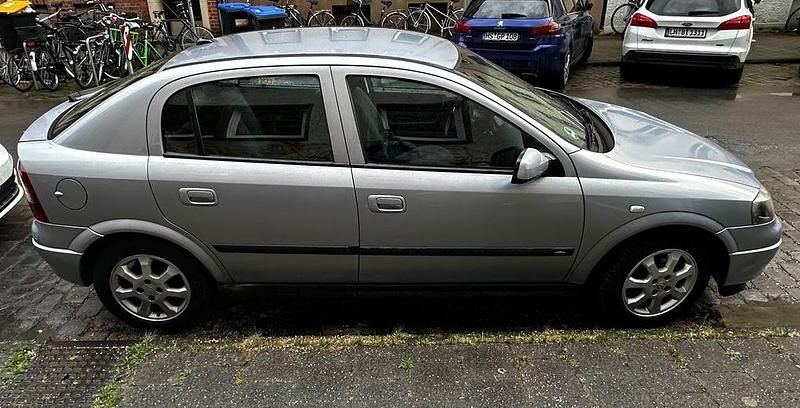 Gebraucht Opel Astra 105 PS (77 kW) 2002 Grau Limousine