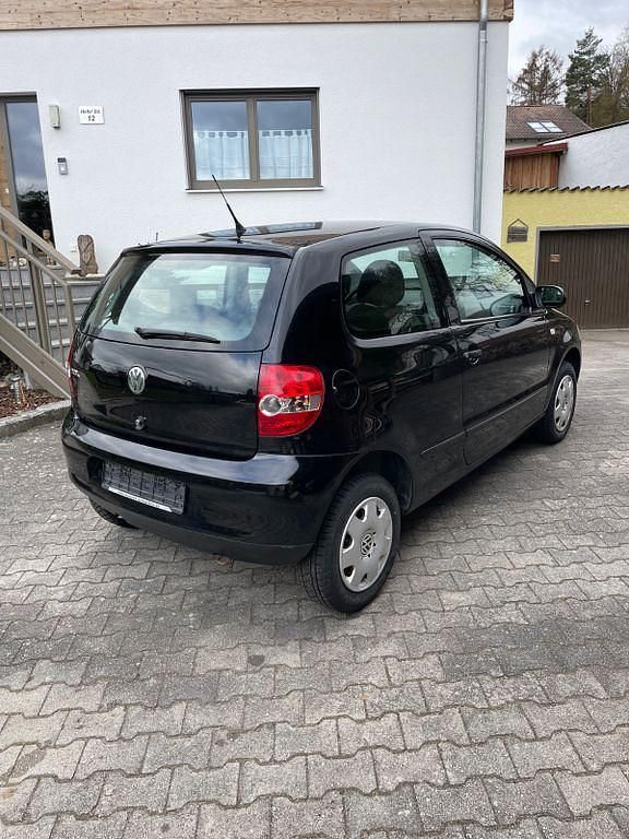 Gebraucht VW Fox 54 PS (39 kW) 2007 Schwarz Kleinwagen