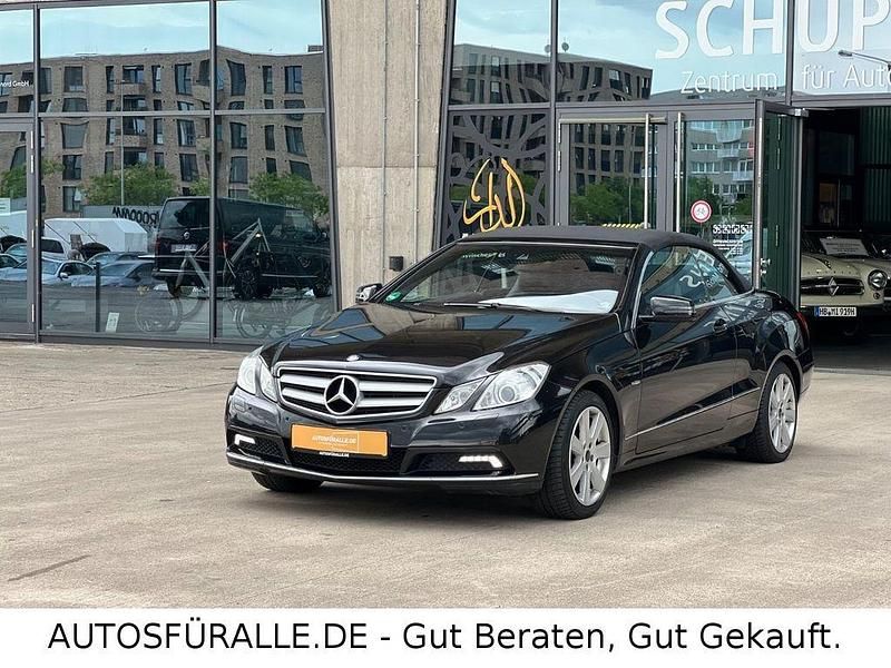 Gebraucht Mercedes E250 204 PS (150 kW) 2010 Obsidianschwarz Cabrio