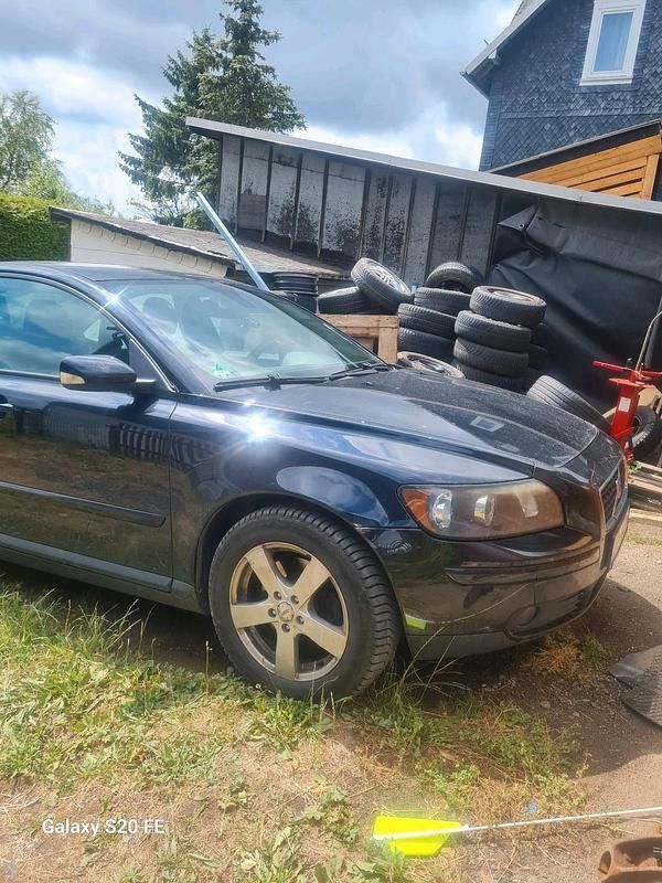 Schwarz Gebraucht 2004 Volvo S40 Limousine | 1.800 € (Fairer Preis) - Bild 1/4
