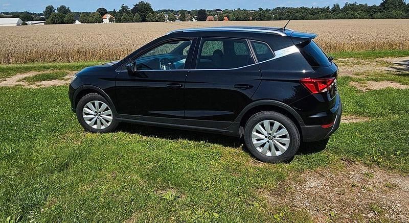 Schwarz Gebraucht 2019 Seat Arona SUV | 13.900 € (Fairer Preis) - Bild 1/4