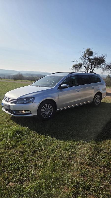 Gebraucht VW Passat 140 PS (102 kW) 2011 Silber Limousine