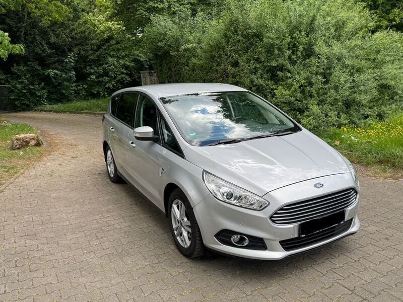 Silber Gebraucht 2018 Ford S-MAX Business Edition Van / Kleinbus | 8.500 € (Superpreis) - Bild 1/4