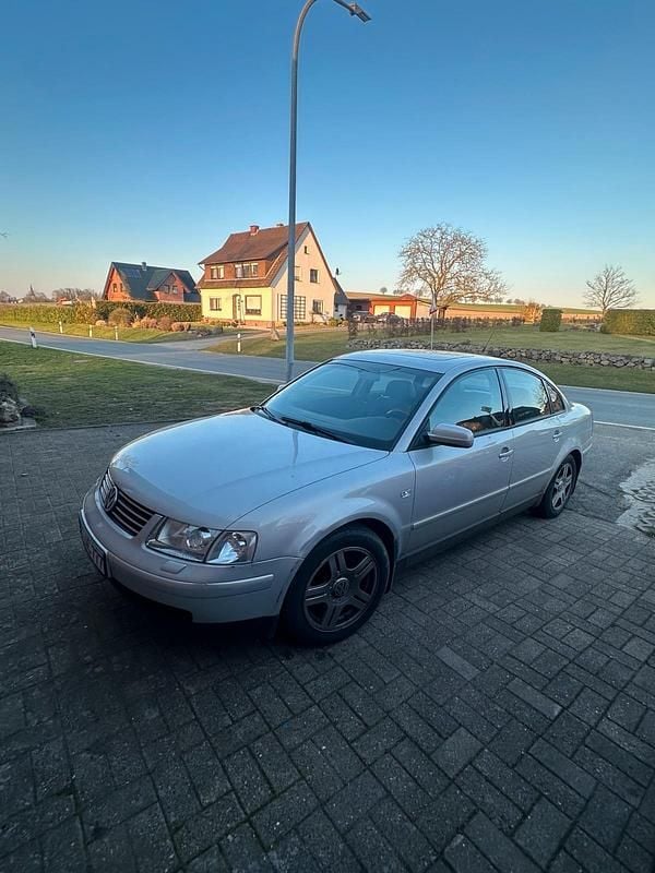 Gebraucht VW Passat 193 PS (141 kW) 2002 Silber Limousine