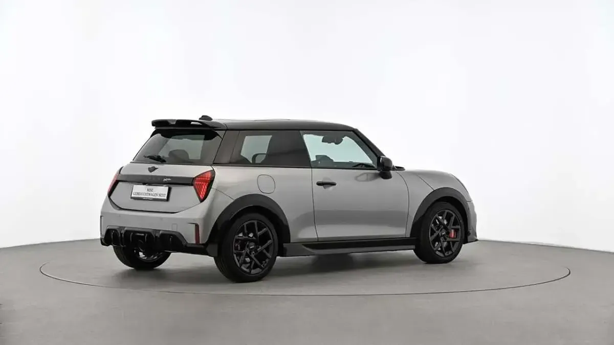 Gebraucht Mini John Cooper Works 231 PS (169 kW) 2024 Grau Kleinwagen