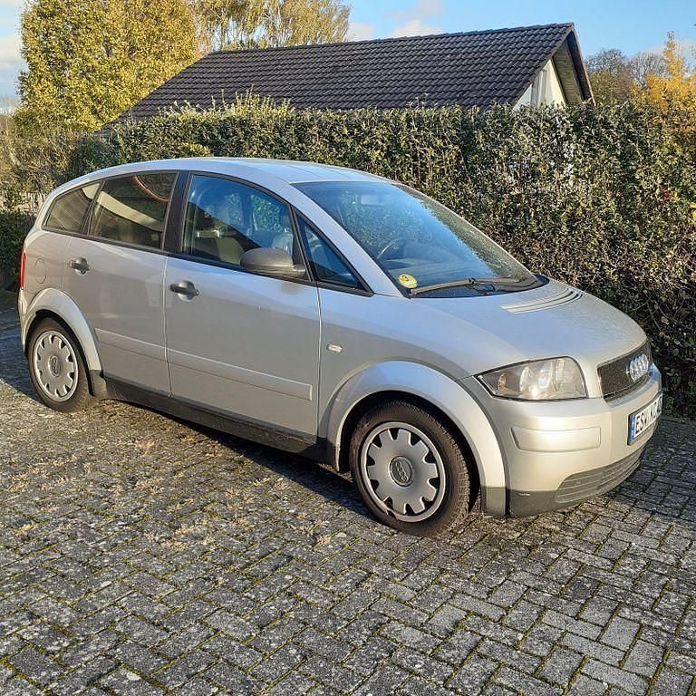 Silber Gebraucht 2001 Audi A2 Kleinwagen | 1.500 € (Guter Preis) - Bild 1/3