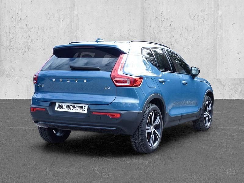 Gebraucht Volvo XC40 Plus 197 PS (144 kW) 2025 Fjord blue / metallic SUV