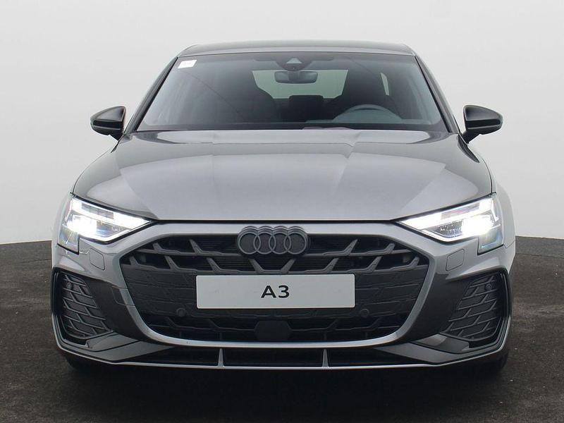 Gebraucht Audi A3 S-Line 150 PS (110 kW) 2025 Daytonagrau perleffekt Limousine