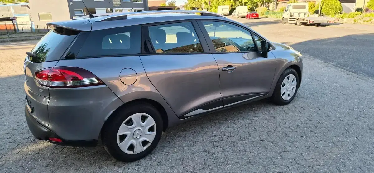Gebraucht Renault Clio GrandTour 90 PS (66 kW) 2016 Grau Kombi