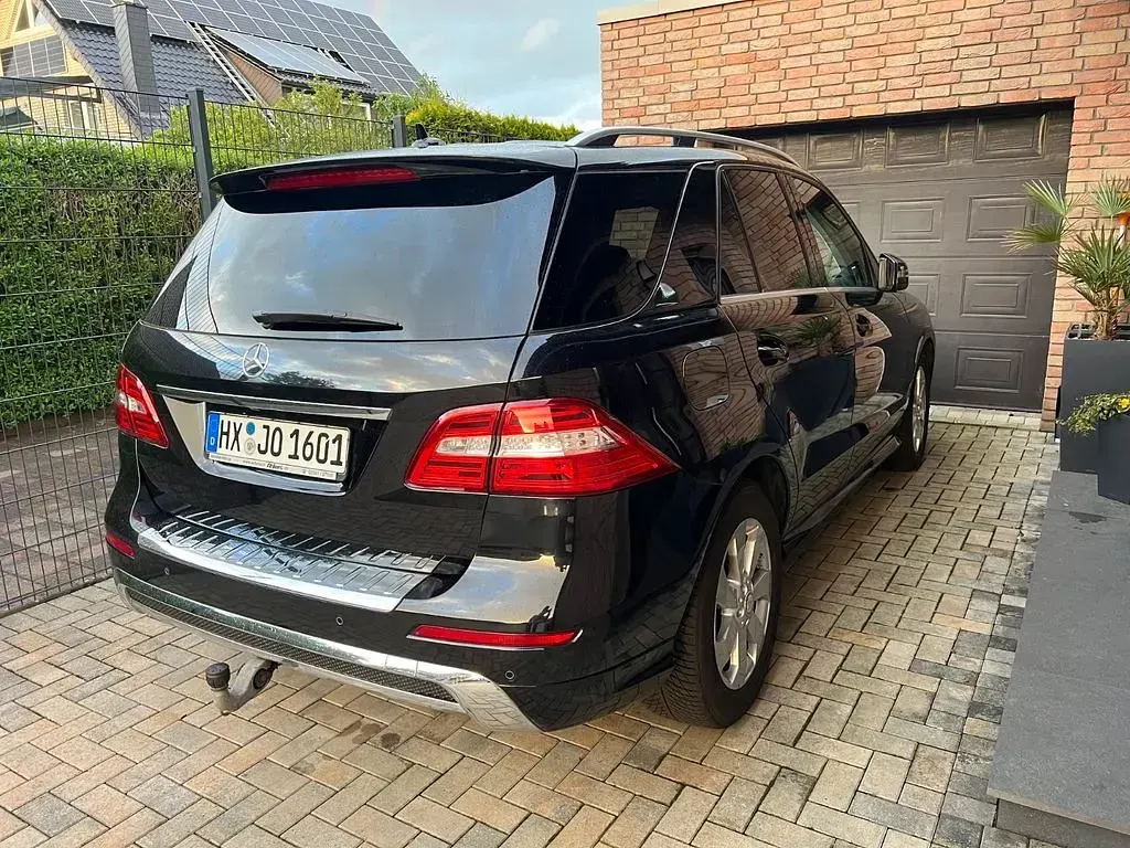 Gebraucht Mercedes ML350 258 PS (189 kW) 2015 Schwarz SUV