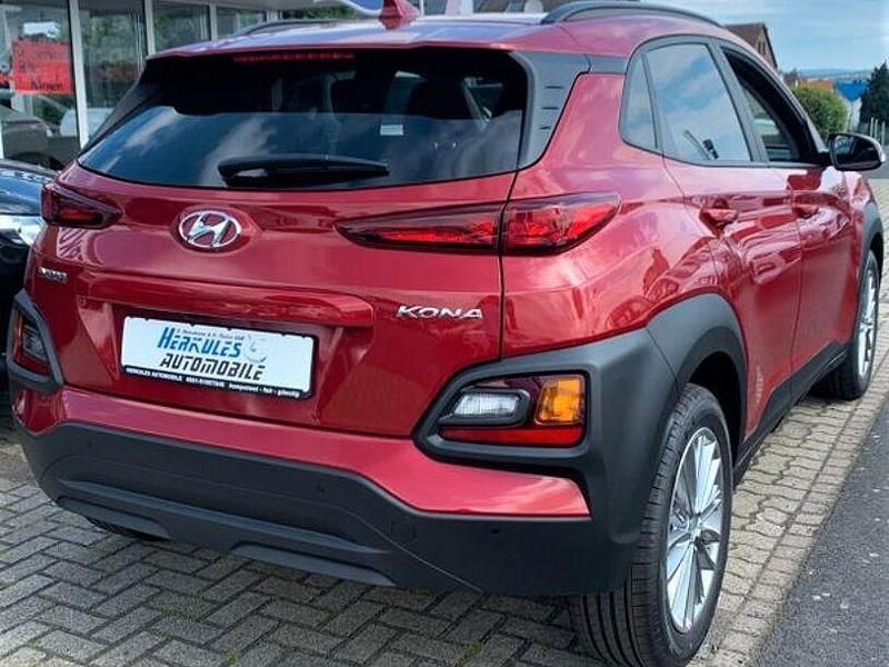 Gebraucht Hyundai Kona 120 PS (88 kW) 2018 Rot SUV