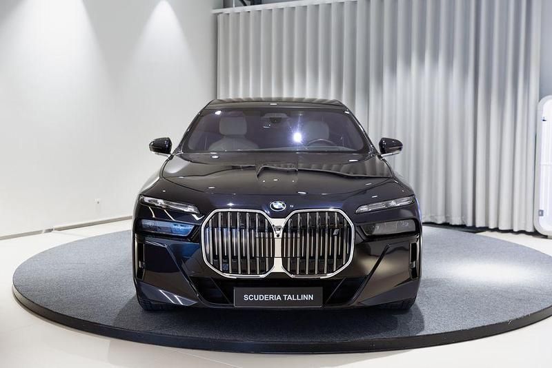 Gebraucht BMW i7 M Sport 400 kW (544 PS) 2023 Schwarz Limousine