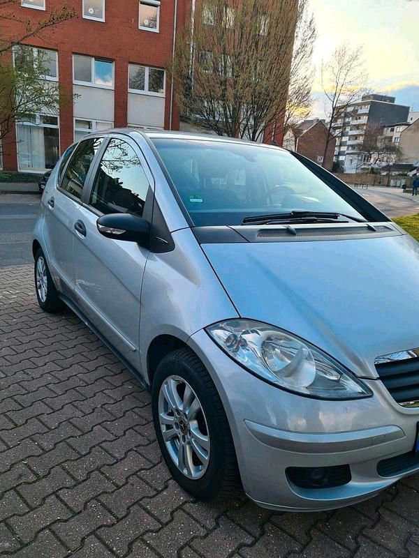 Gebraucht Mercedes A180 109 PS (80 kW) 2004 Silber Limousine