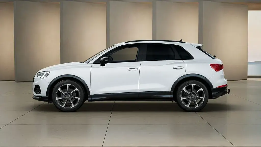 Gebraucht Audi Q3 Advanced 150 PS (110 kW) 2025 Gletscherweiß metallic SUV