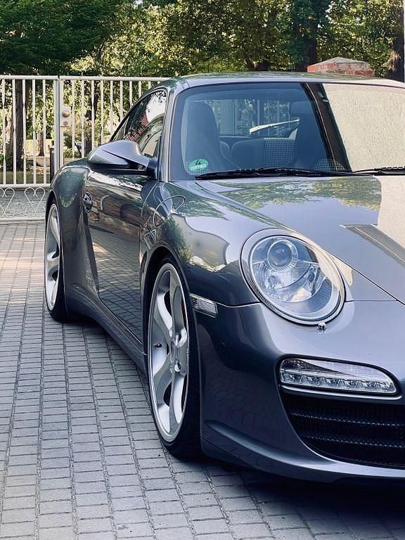 Grau Gebraucht 2008 Porsche 911 Carrera 4 Coupé | 62.000 € (Teuer) - Bild 1/4