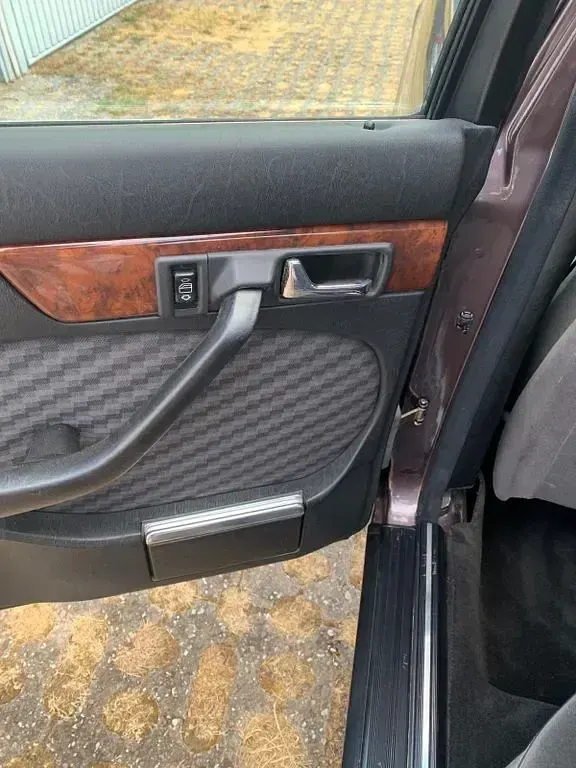 Gebraucht Mercedes S300 179 PS (131 kW) 1990 Braun Limousine