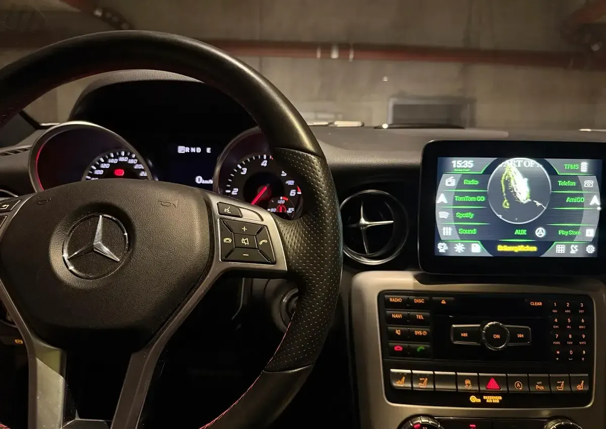 Gebraucht Mercedes SLK200 204 PS (150 kW) 2016 Schwarz Cabrio
