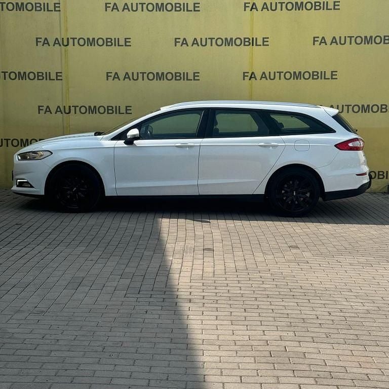 Używany Ford Mondeo Trend 125 KM (91 kW) 2017 Biały Sedan/Limuzyna