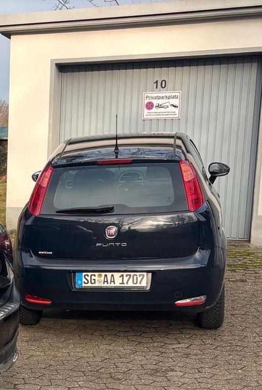 Gebraucht Fiat Punto Mystyle 69 PS (50 kW) 2015 Blau Kleinwagen