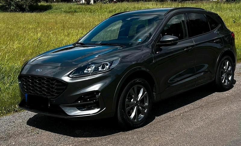 Grau Gebraucht 2023 Ford Kuga SUV | 29.800 € (Fairer Preis) - Bild 1/4