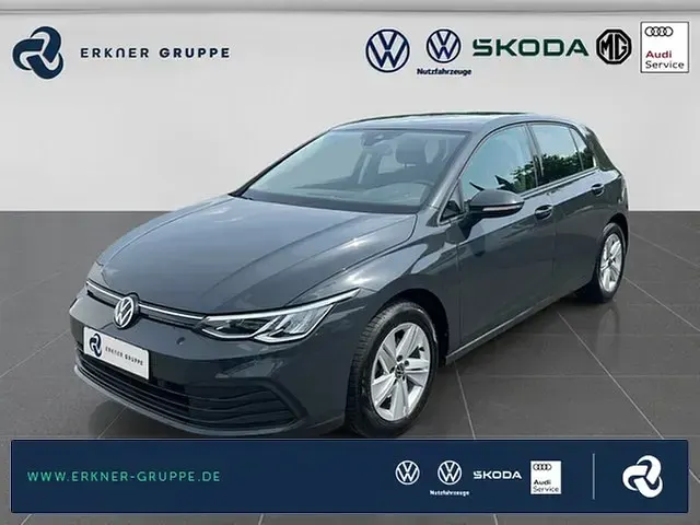 Gebraucht VW Golf VIII Life 131 PS (96 kW) 2022 Limousine