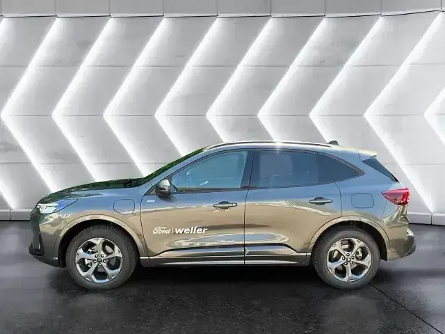 Gebraucht Ford Kuga ST-Line 242 PS (177 kW) 2025 Metallic) (grau SUV
