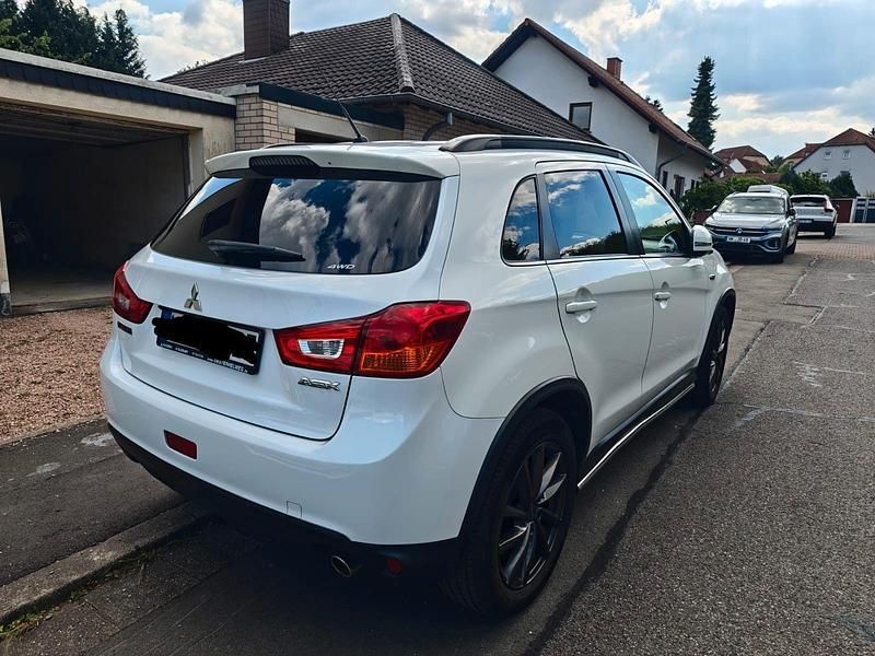 Gebraucht Mitsubishi ASX Diamant Edition 150 PS (110 kW) 2017 Weiß SUV