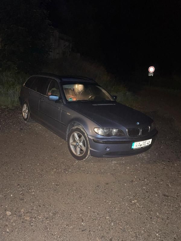 Gebraucht BMW 318 143 PS (105 kW) 2005 Blau Kombi