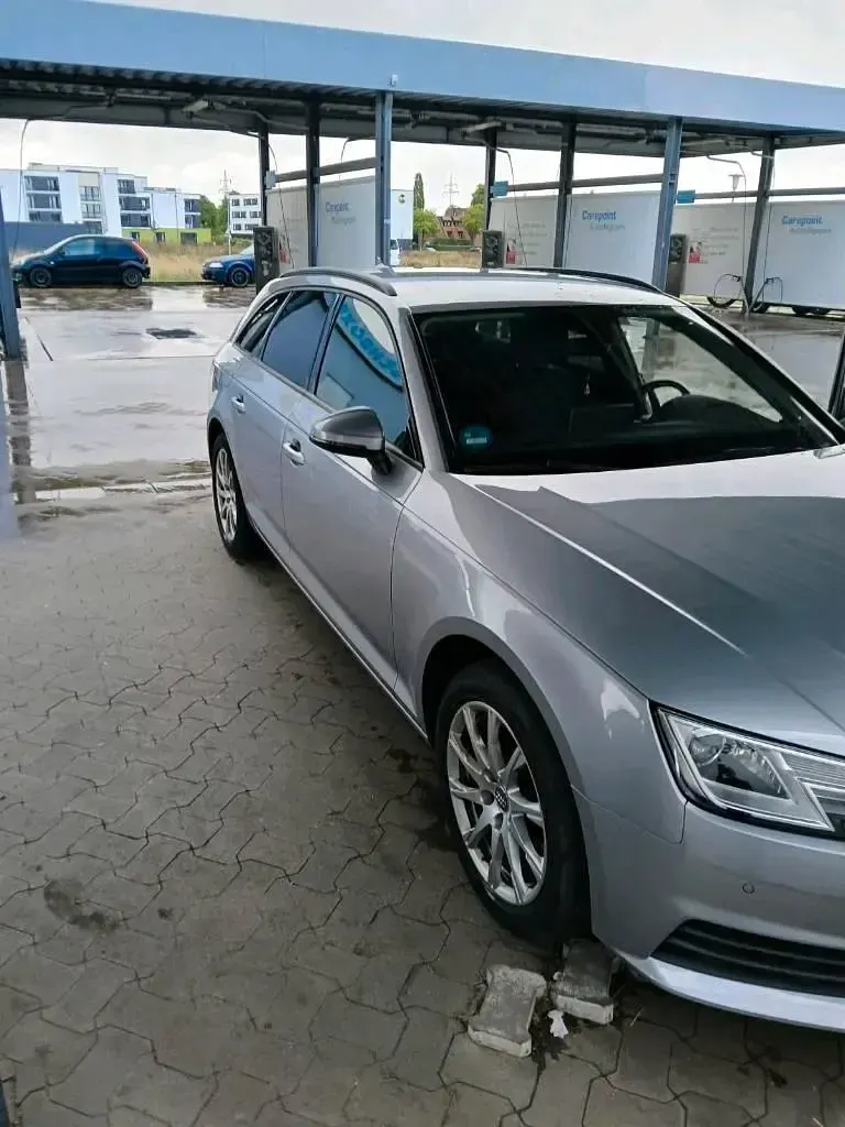 Gebraucht Audi A4 Comfort 150 PS (110 kW) 2019 Silber Kombi
