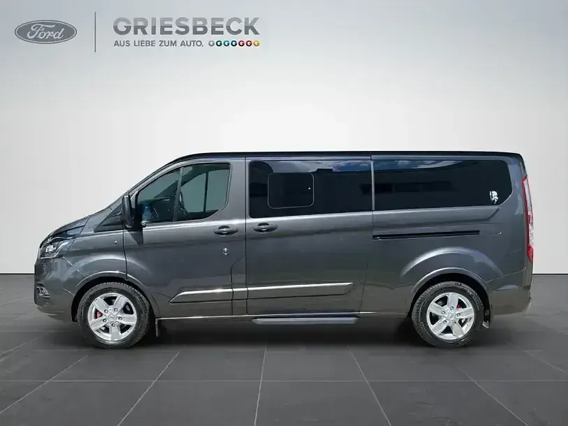 Gebraucht Ford Tourneo Custom Titanium 170 PS (125 kW) 2023 Magneticgrau (metallic) (metallic) Van