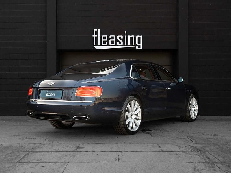 Gebraucht Bentley Continental Flying Spur 625 PS (459 kW) 2013 Blau Limousine